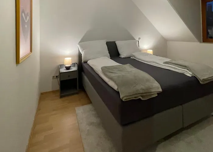 Feinzeit Lofty Luna - 3 Sz, 2 Baeder, 6 Gaeste, Parkplatz, Ruhe & Komfort Bamberg